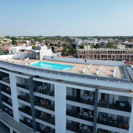 Rooftop Pool And Sea Breeze In Modern Flat Apartman Bibione